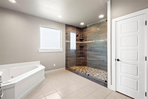 131 Angus Road Waxahachie TX 75167