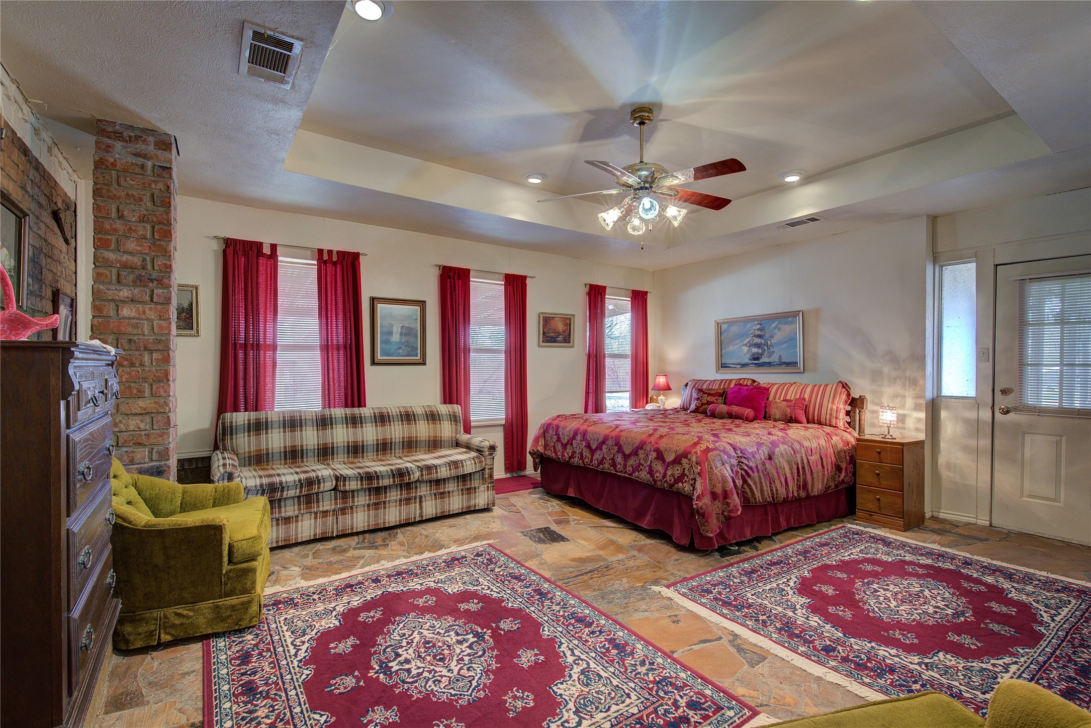 204 Garrett Avenue East Tawakoni TX 75472