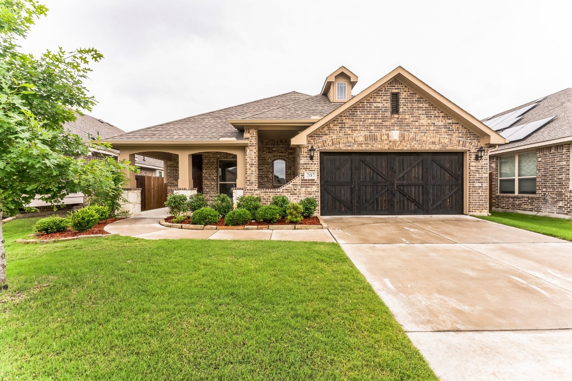 207 Arborside Drive Waxahachie TX 75165