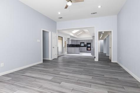 1908 Lakehill Court Arlington TX 76012