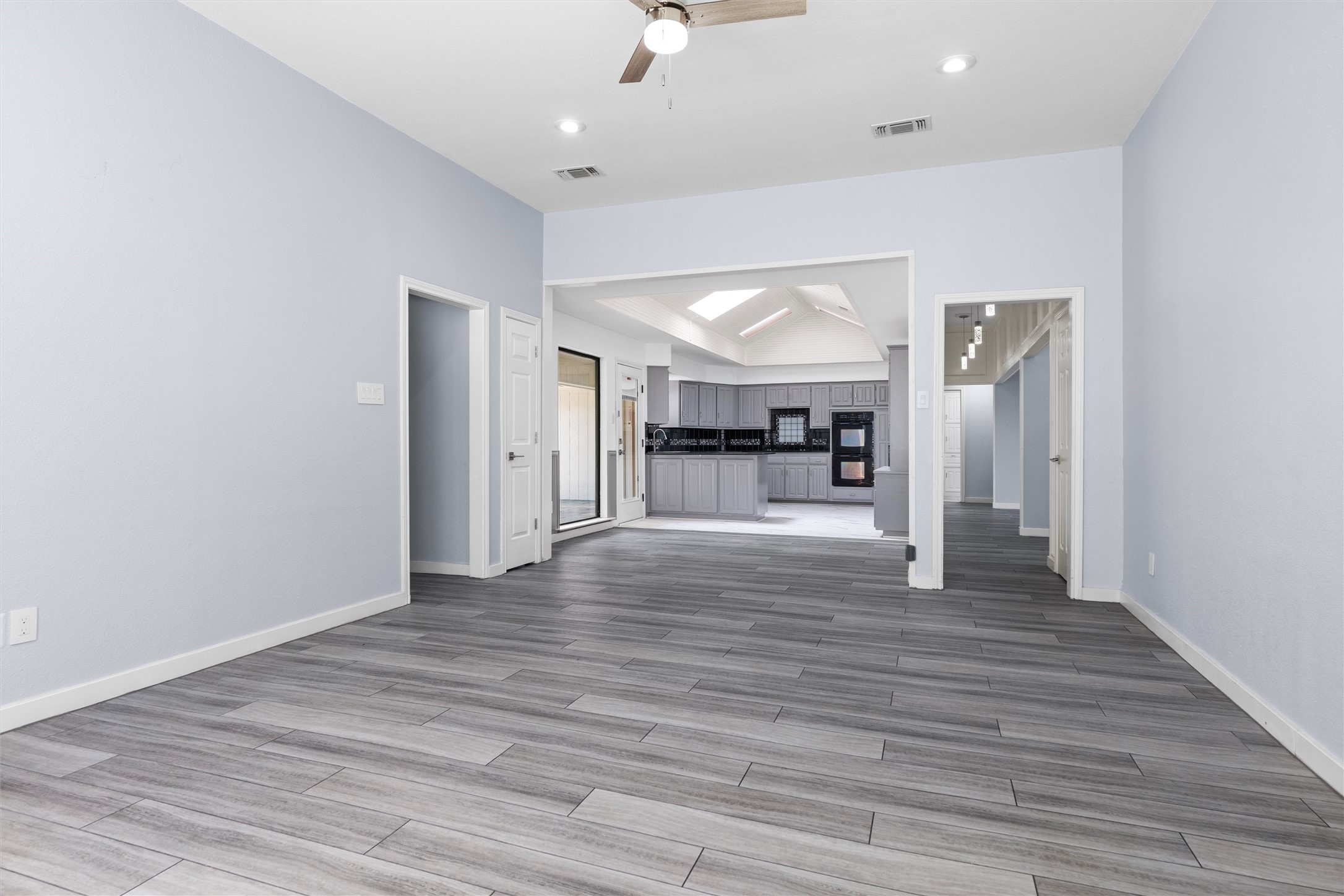 1908 Lakehill Court Arlington TX 76012