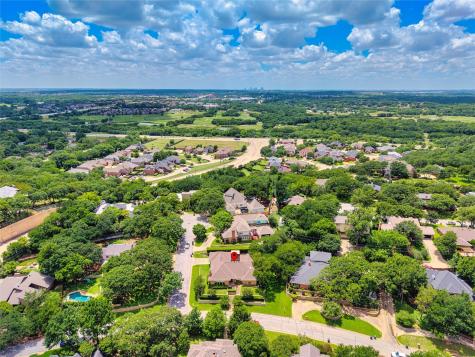 1908 Lakehill Court Arlington TX 76012