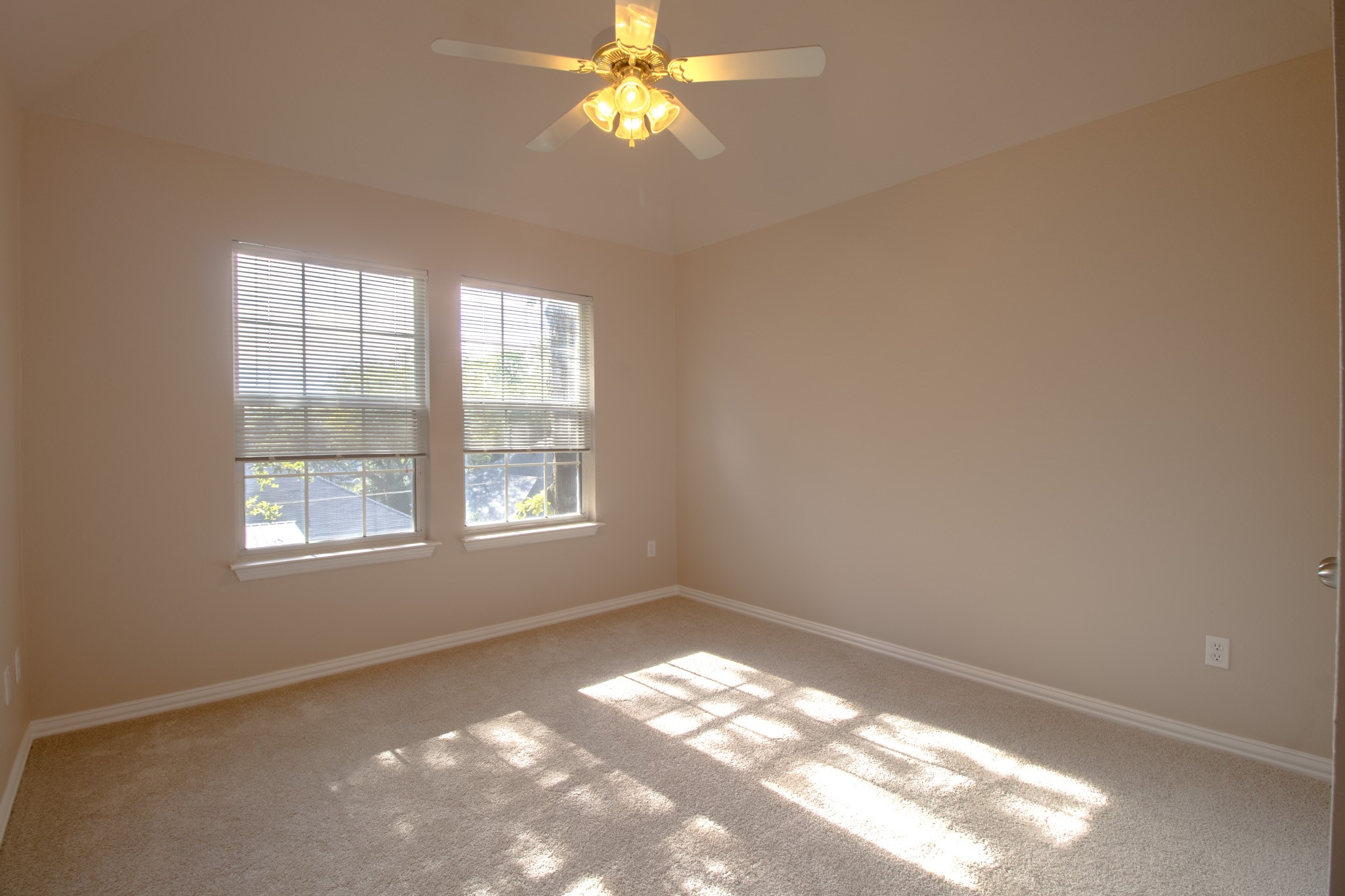 6101 Copperfield Drive Arlington TX 76001