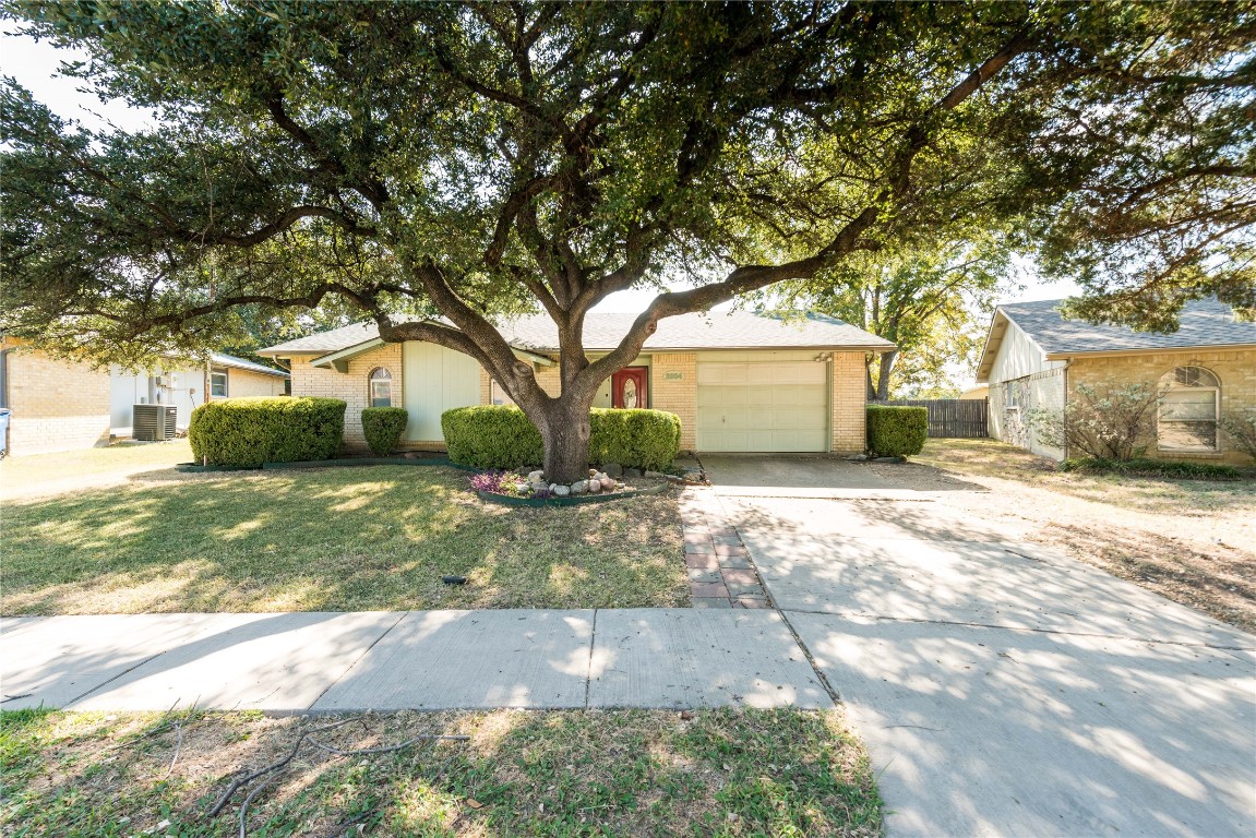 2004 Victoria Road Carrollton TX 75007