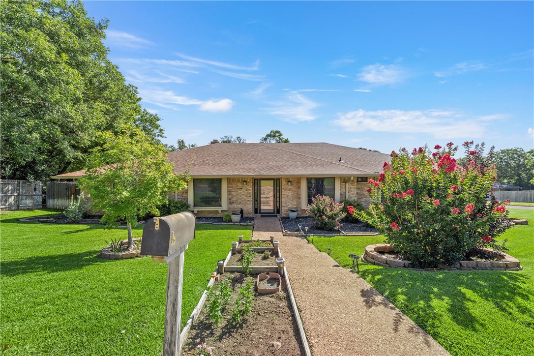901 Ivy Ann Drive Woodway TX 76712