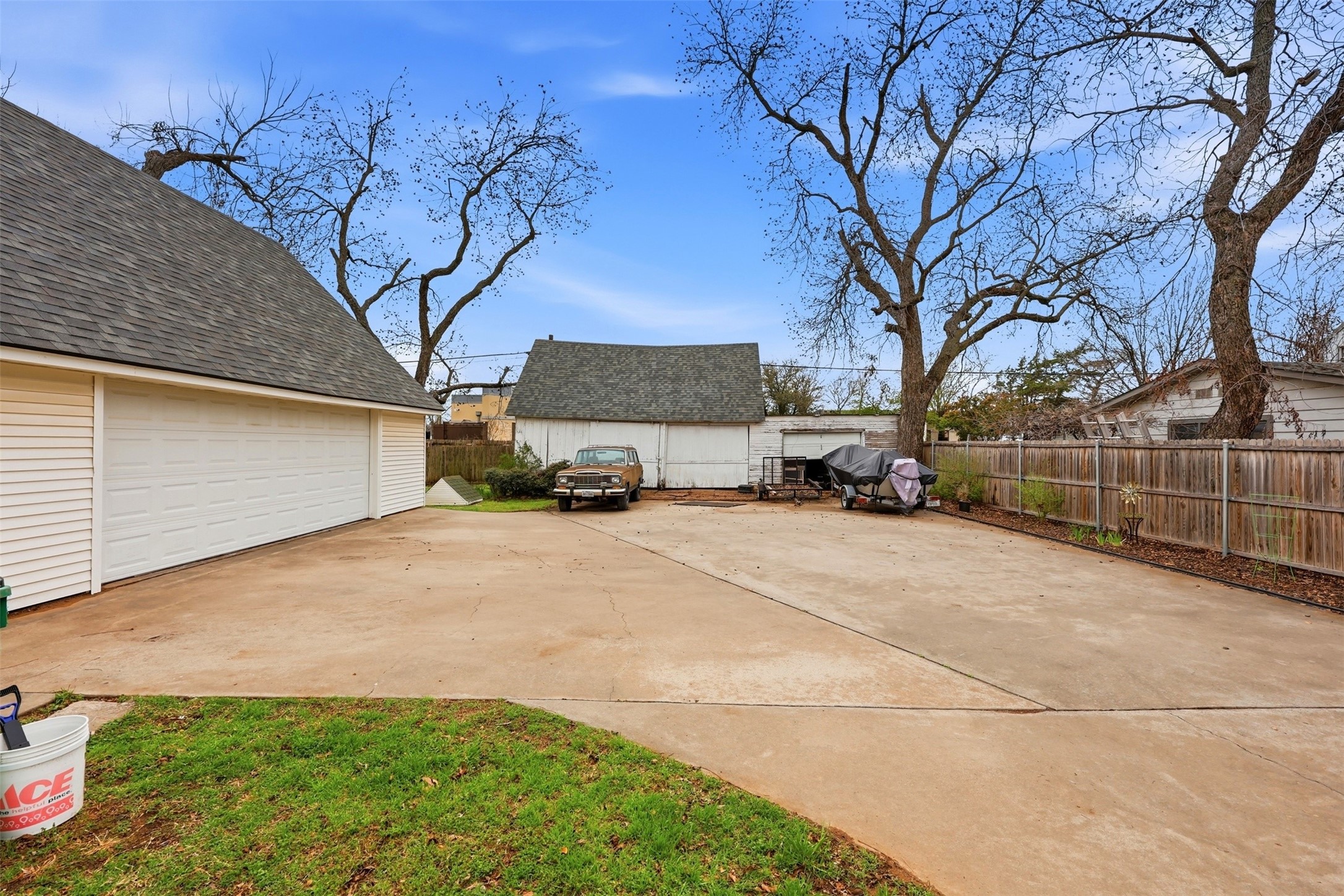 306 E Tarrant Street Bowie TX 76230