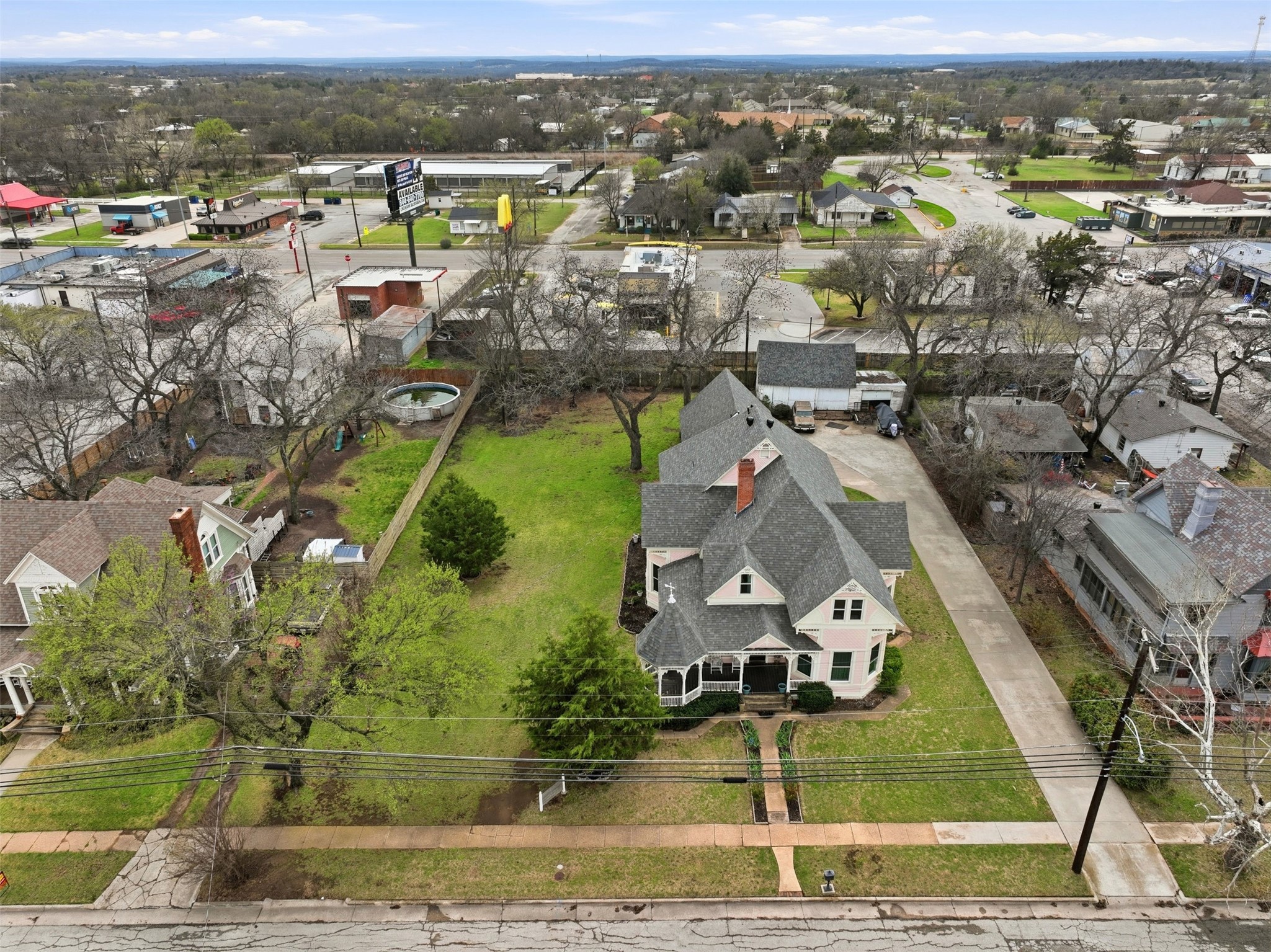 306 E Tarrant Street Bowie TX 76230