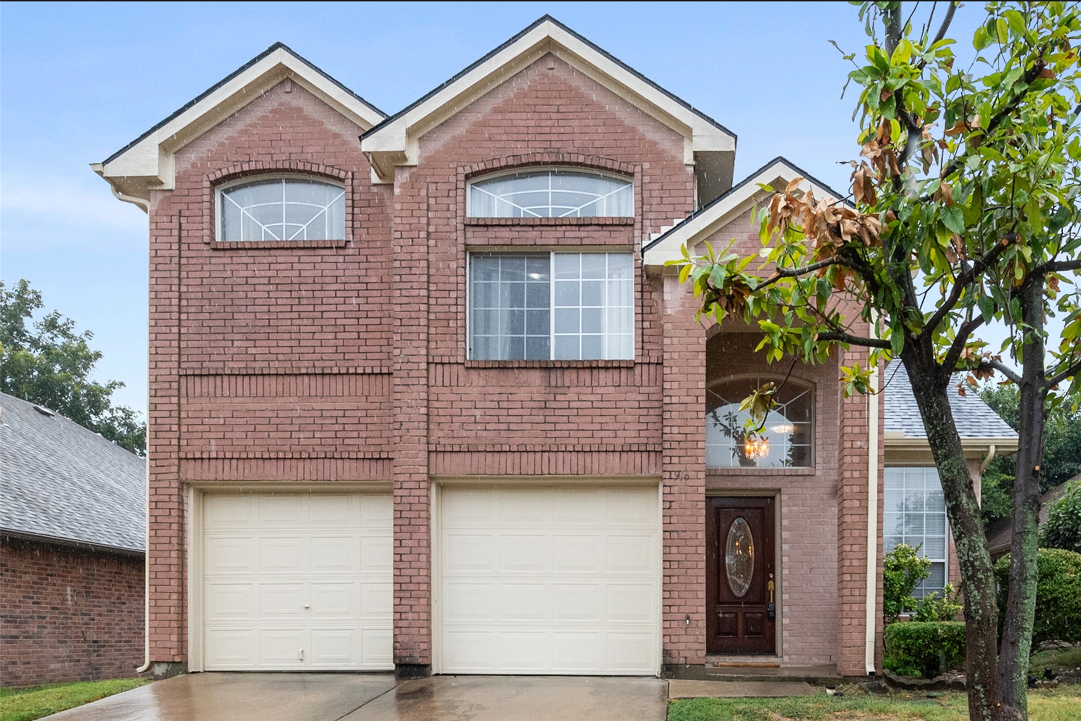 916 Blossomwood Court Arlington TX 76017