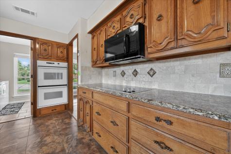 1000 Oxfordshire Drive Carrollton TX 75007