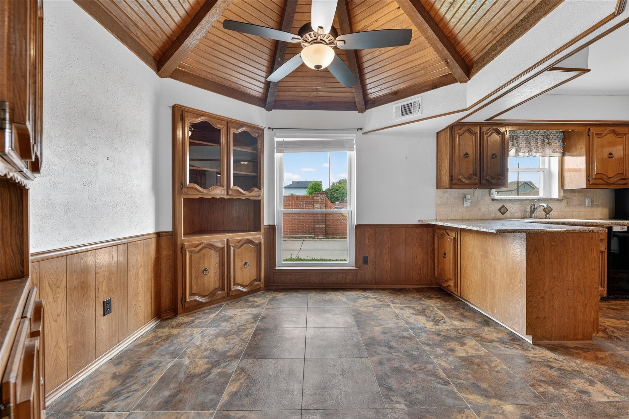 1000 Oxfordshire Drive Carrollton TX 75007
