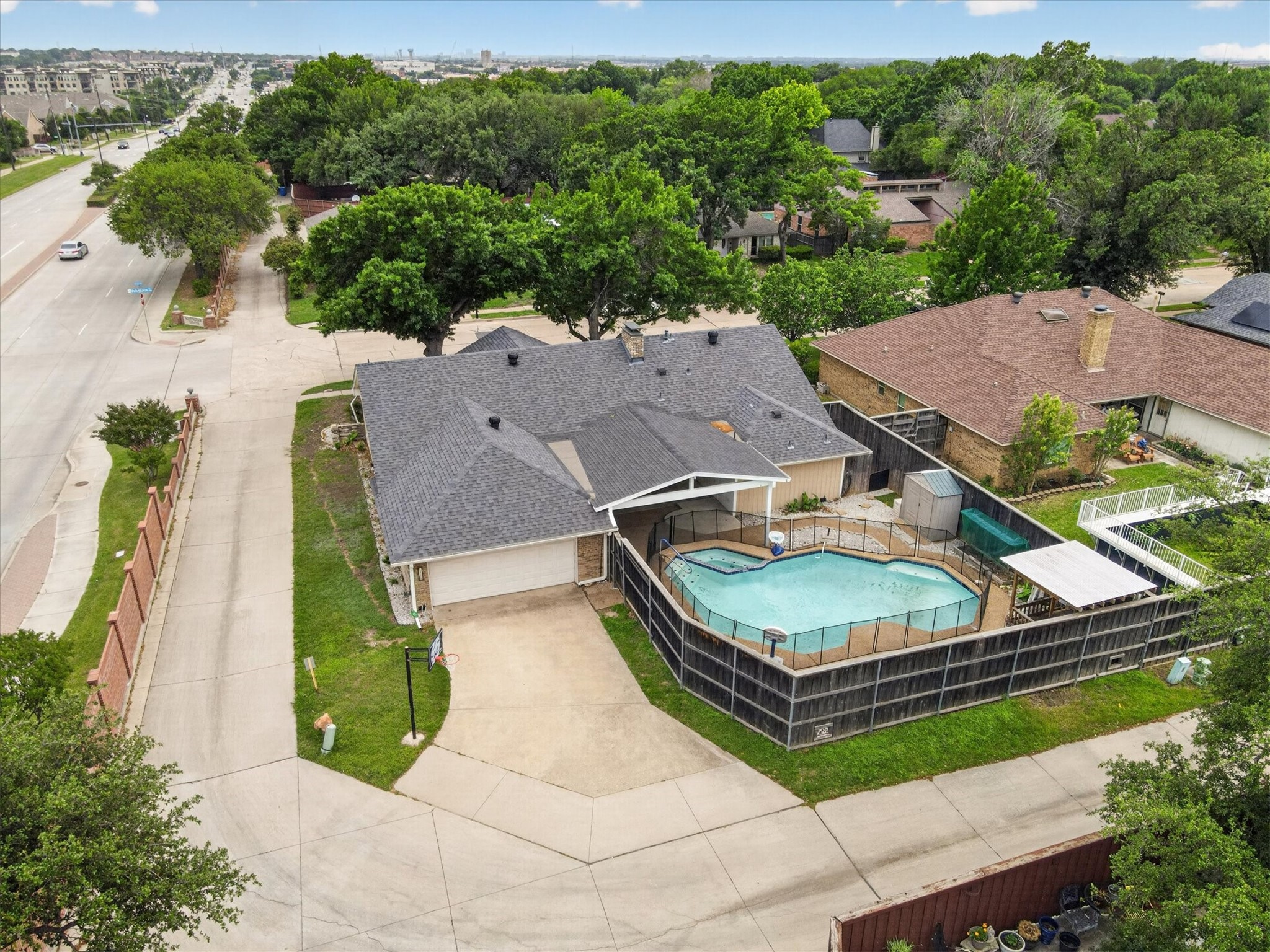 1000 Oxfordshire Drive Carrollton TX 75007