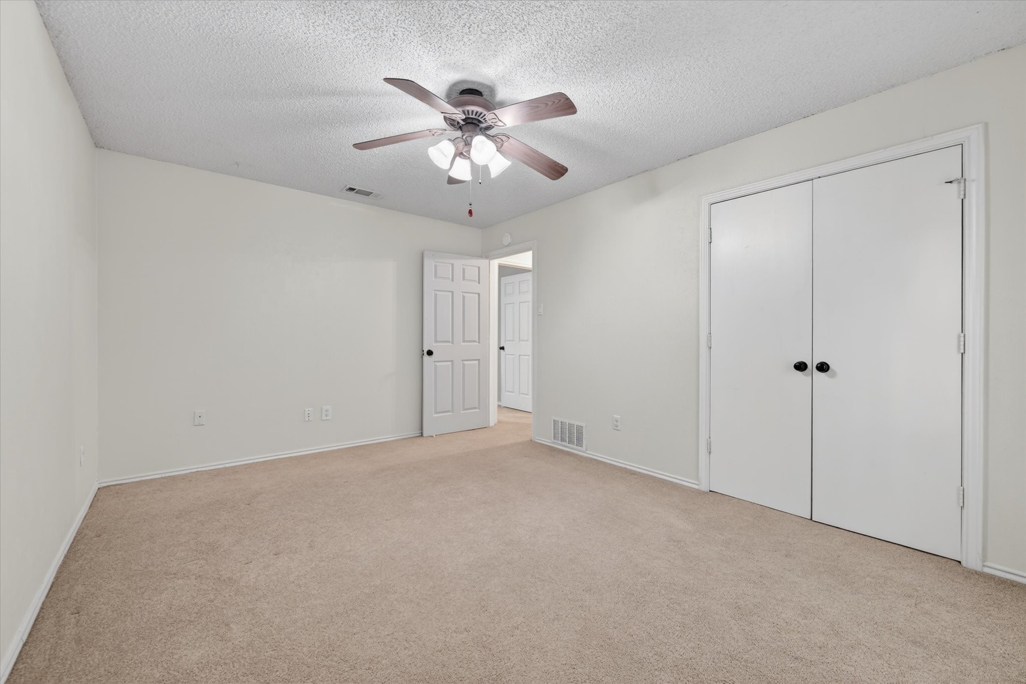 1000 Oxfordshire Drive Carrollton TX 75007