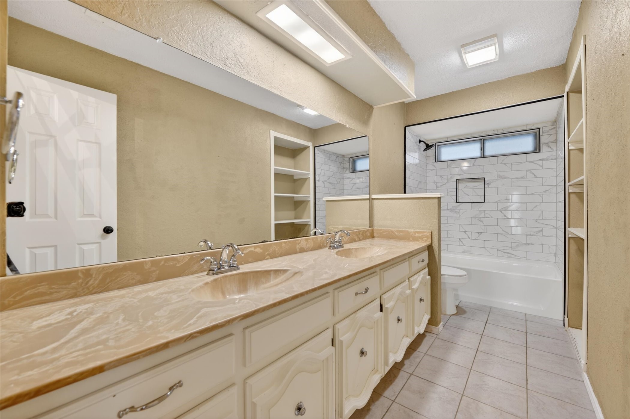 1000 Oxfordshire Drive Carrollton TX 75007