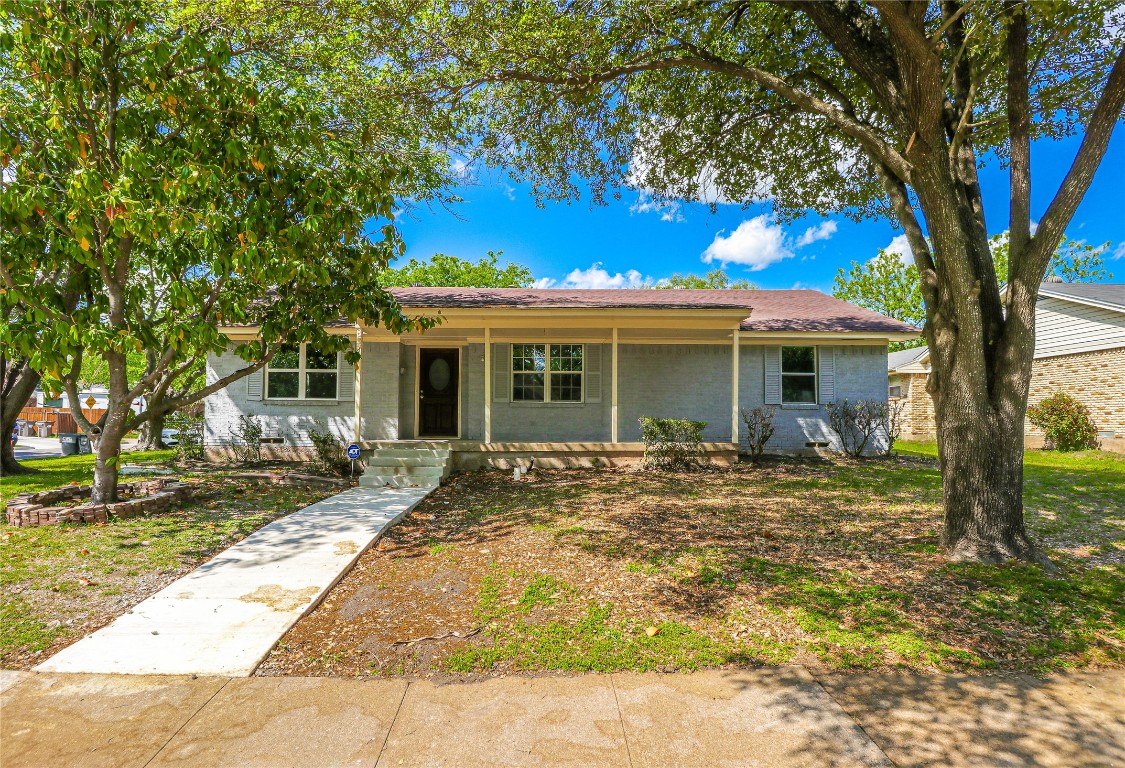 837 Poinsettia Drive Lancaster TX 75146