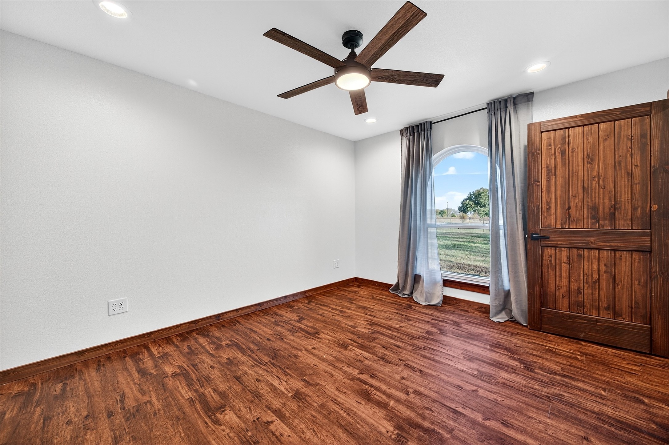 616 E Bells Boulevard Bells TX 75414