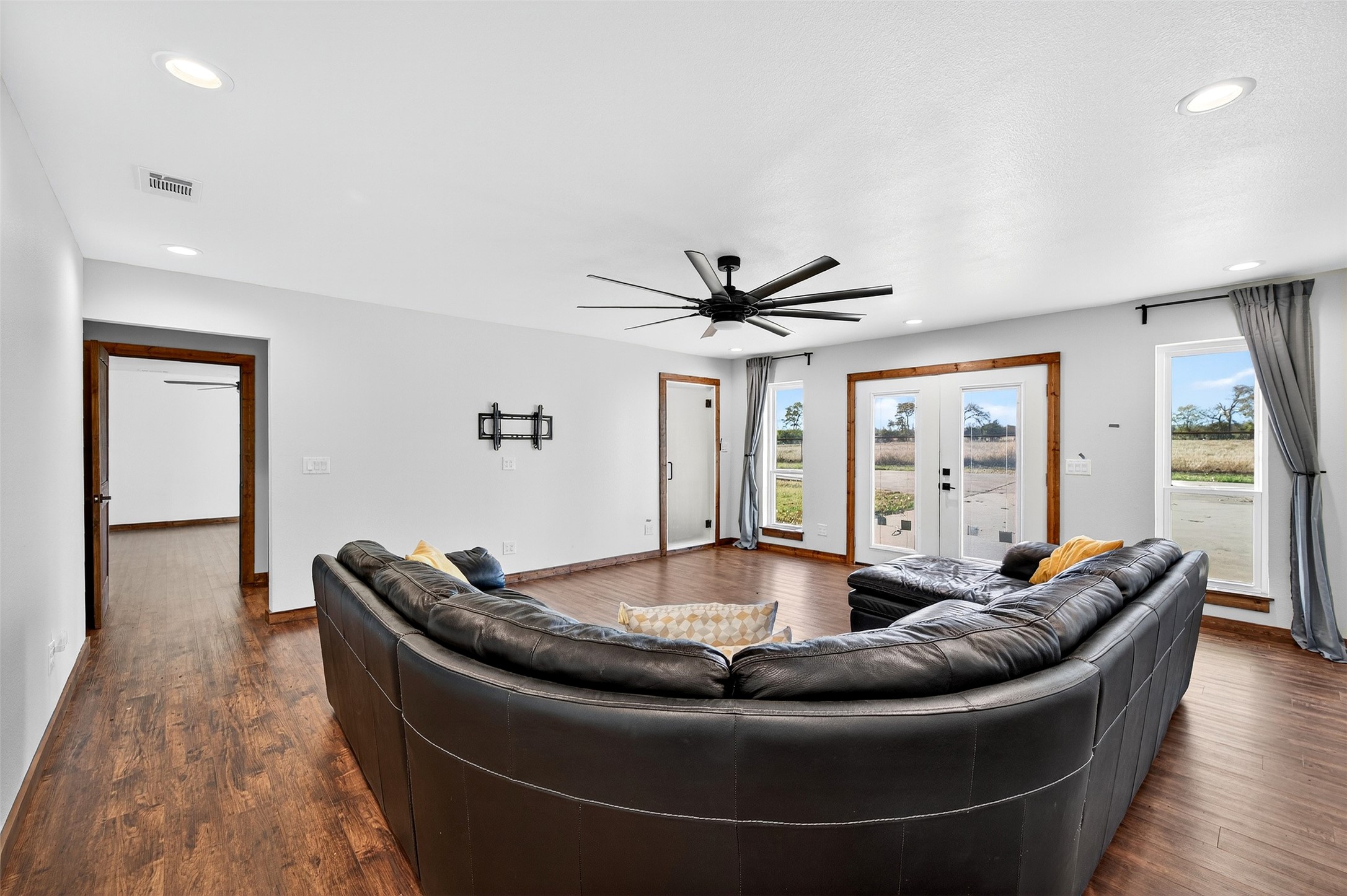 616 E Bells Boulevard Bells TX 75414