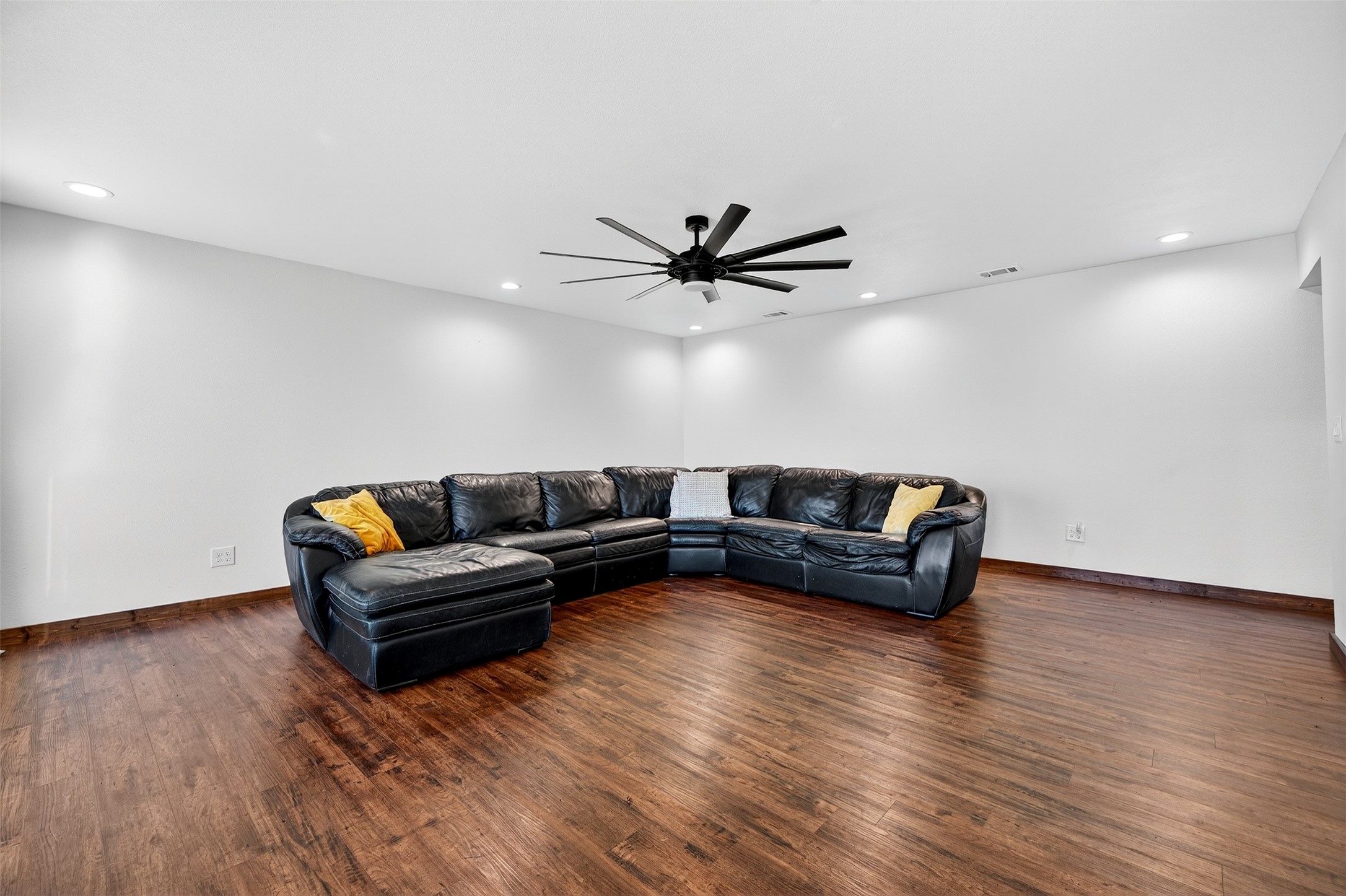 616 E Bells Boulevard Bells TX 75414