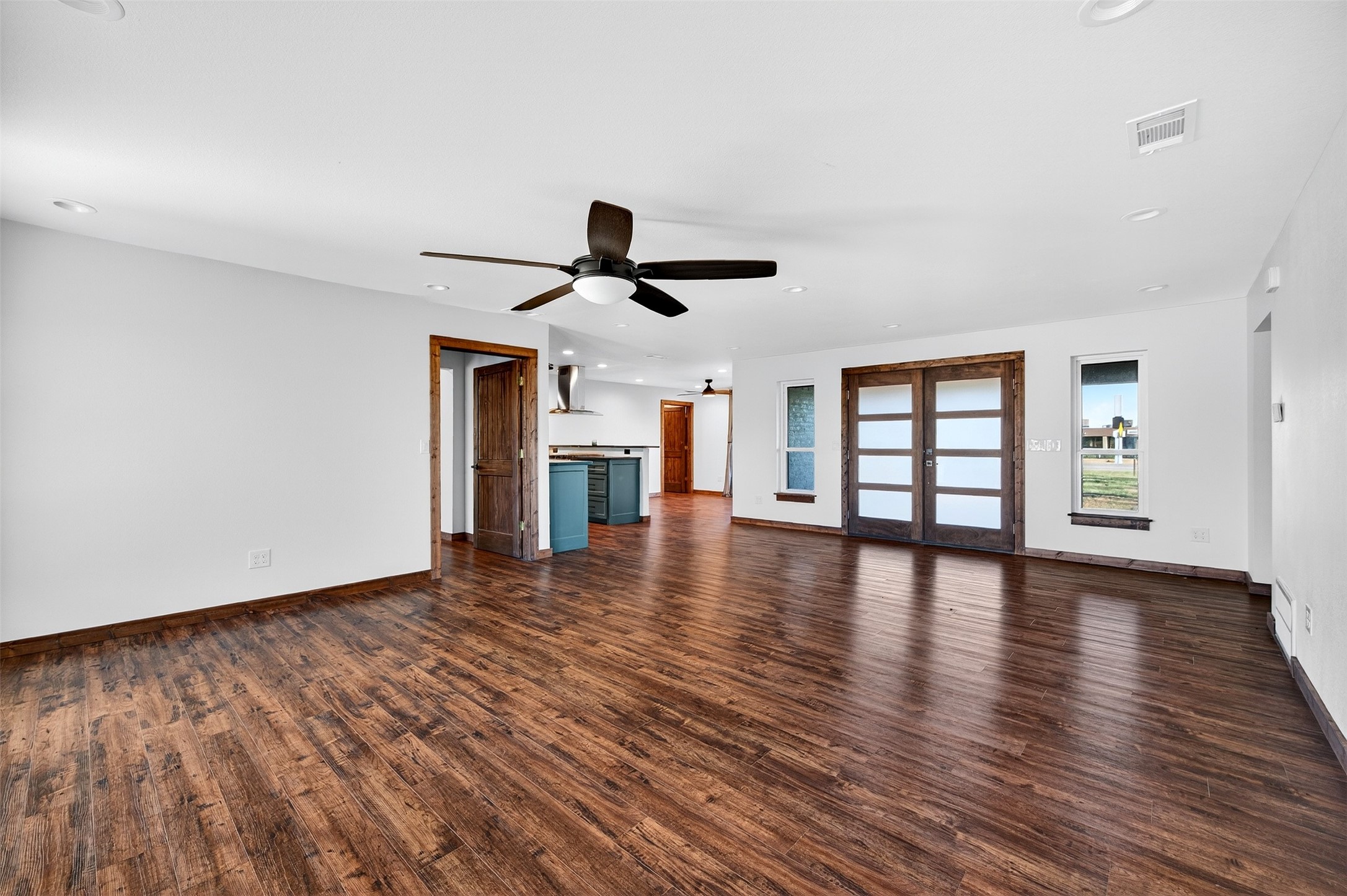 616 E Bells Boulevard Bells TX 75414
