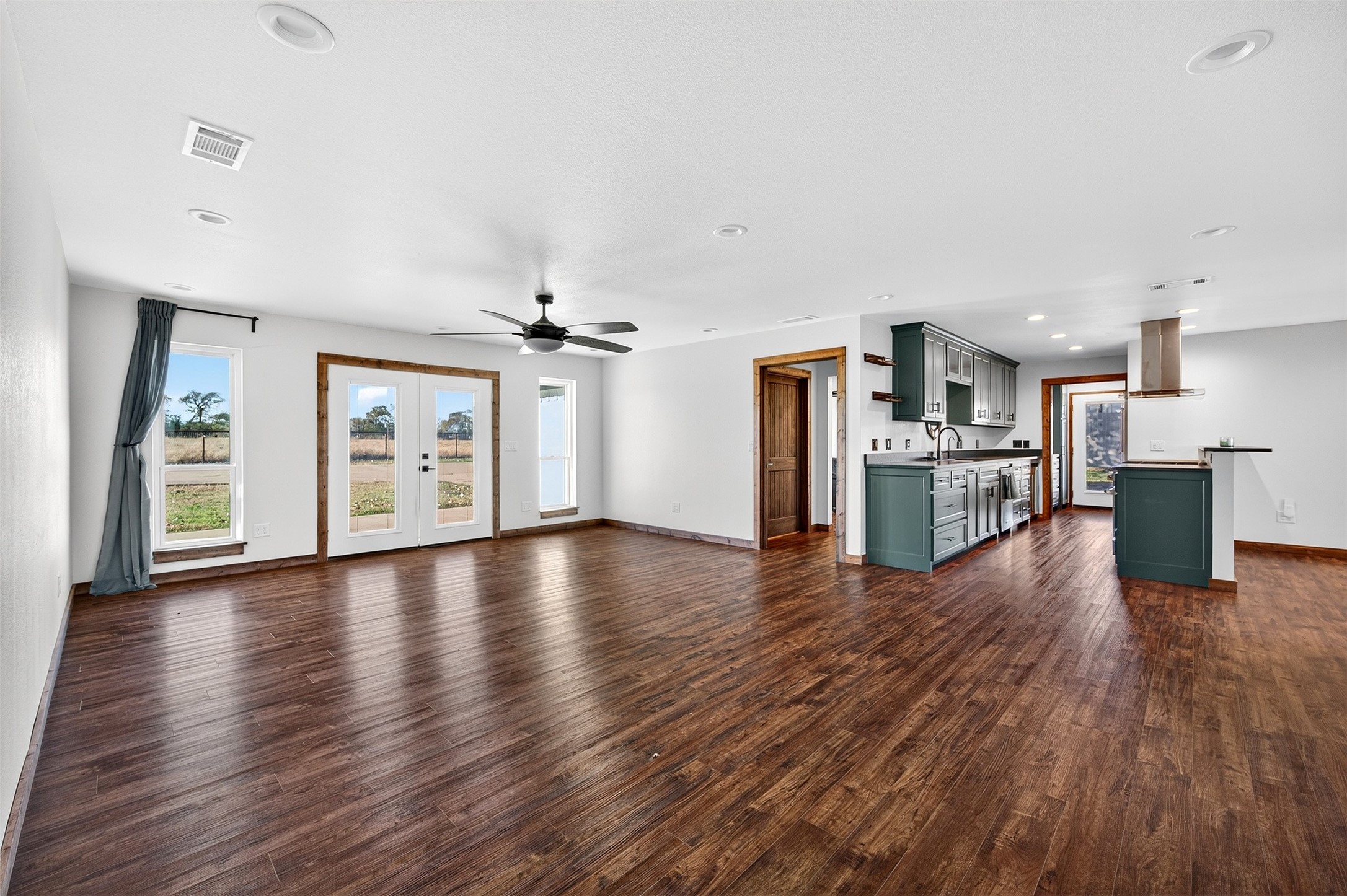 616 E Bells Boulevard Bells TX 75414