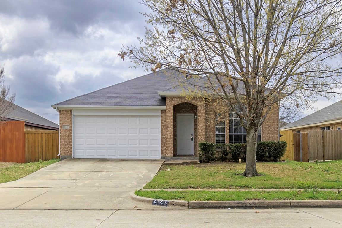 2127 N Kirbywood Trail Grand Prairie TX 75052