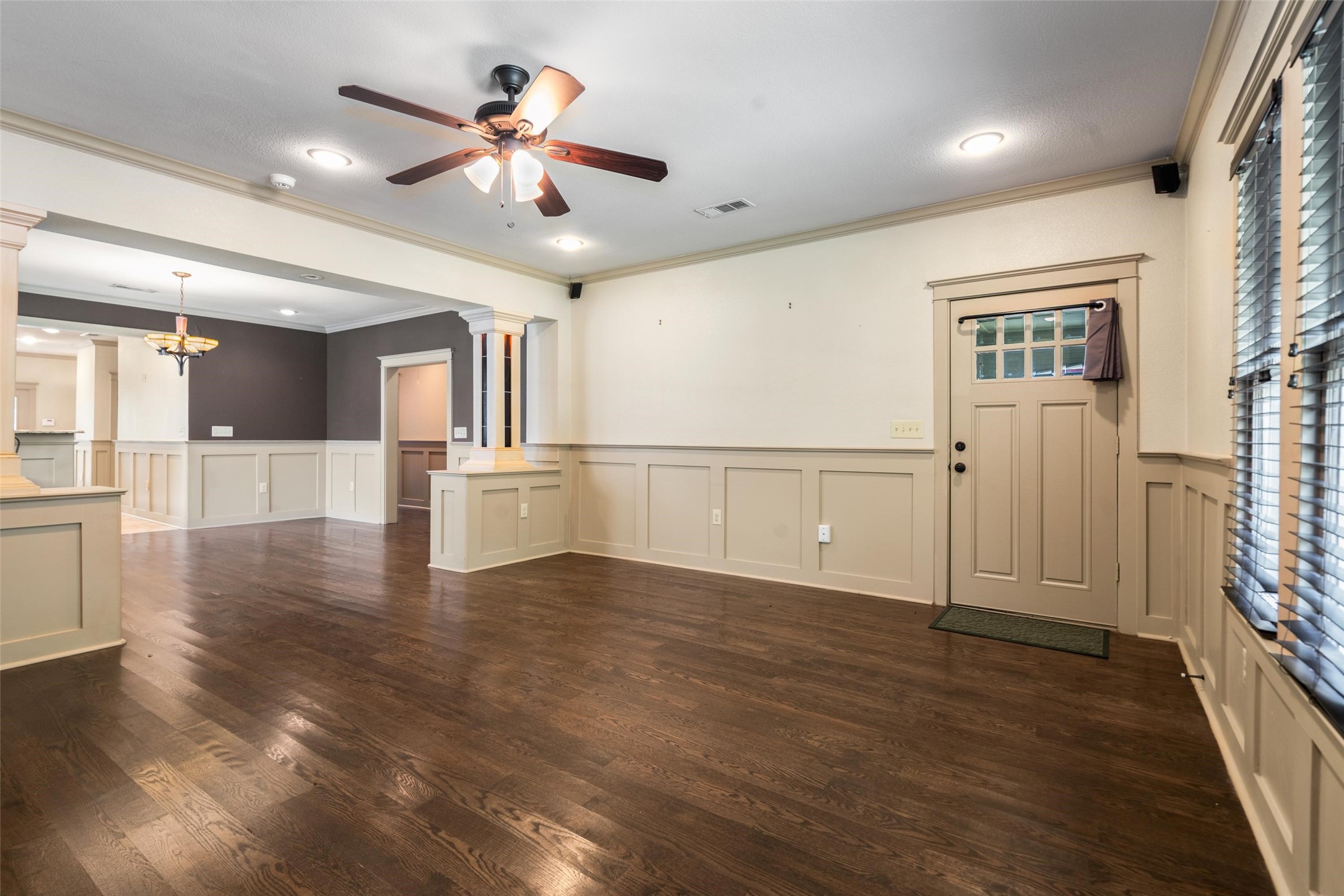 422 S Winnetka Avenue Dallas TX 75208