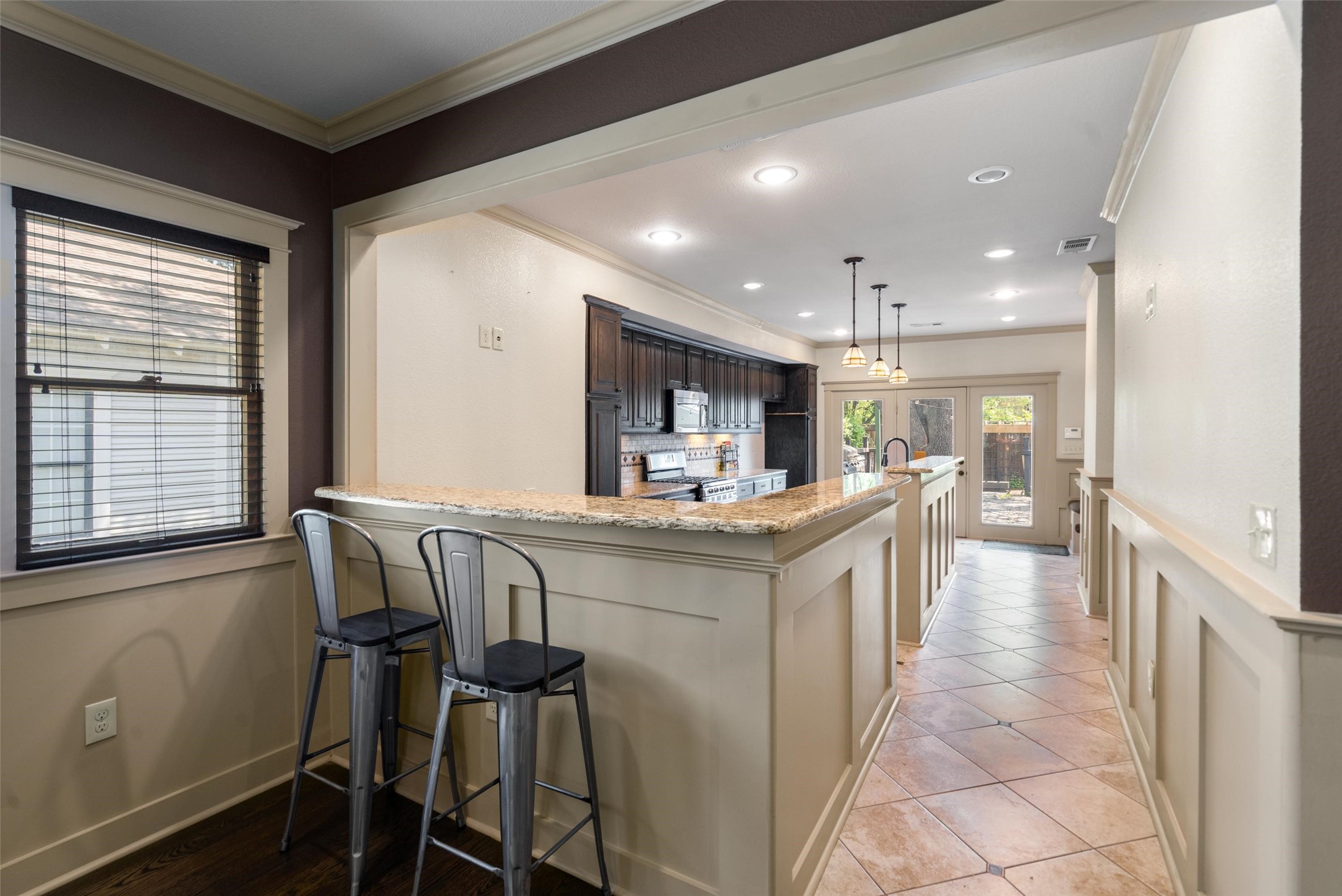 422 S Winnetka Avenue Dallas TX 75208