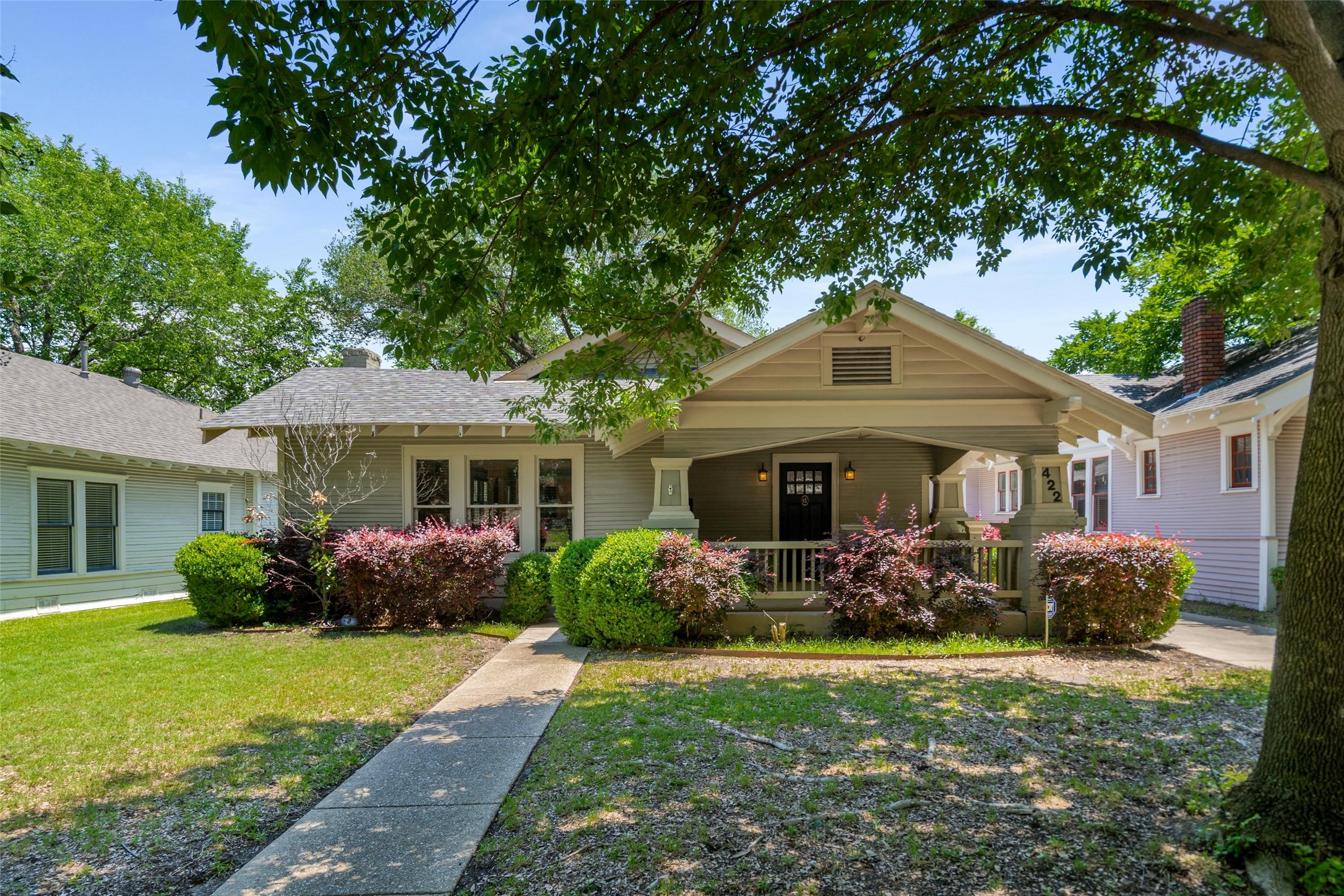 422 S Winnetka Avenue Dallas TX 75208