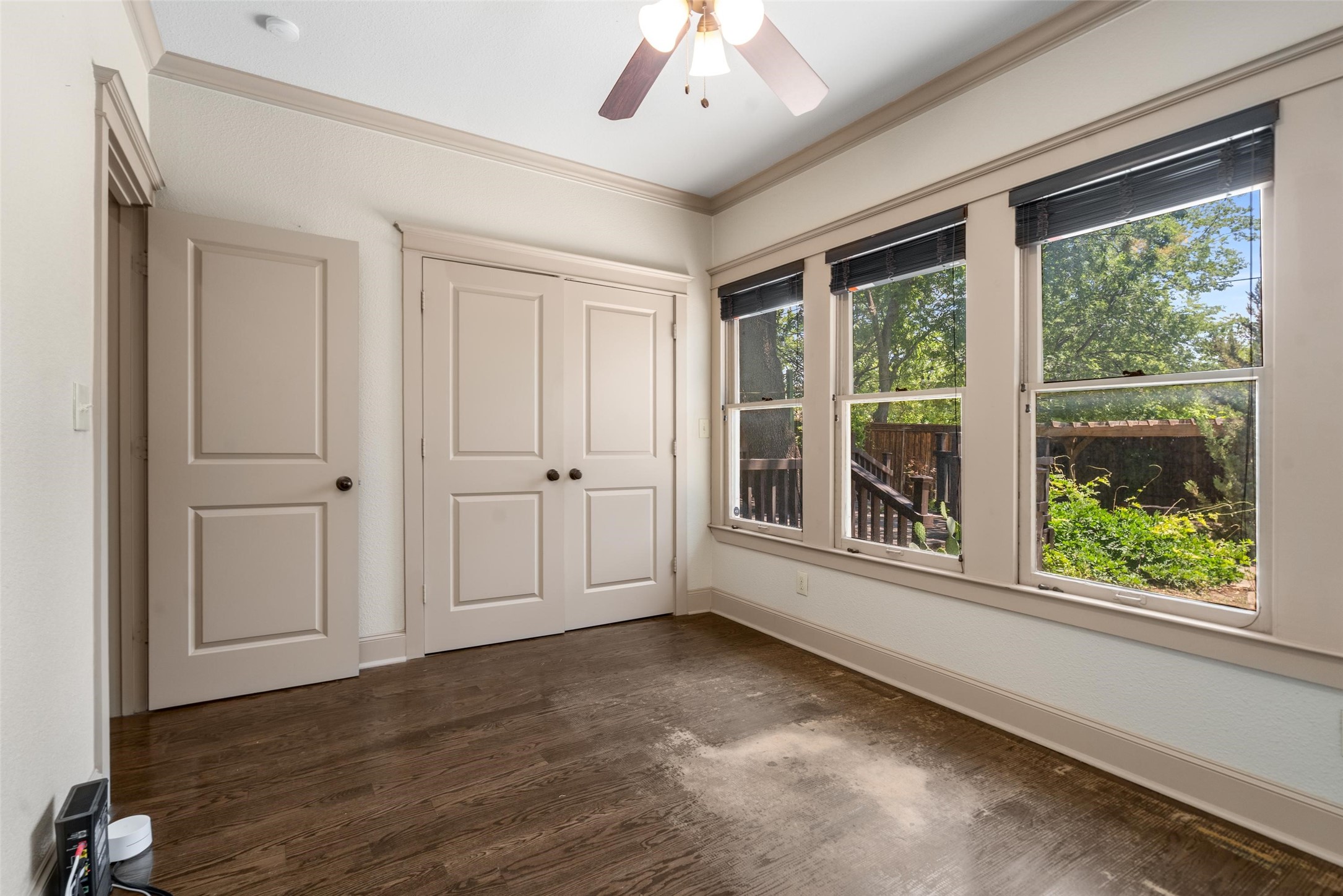 422 S Winnetka Avenue Dallas TX 75208