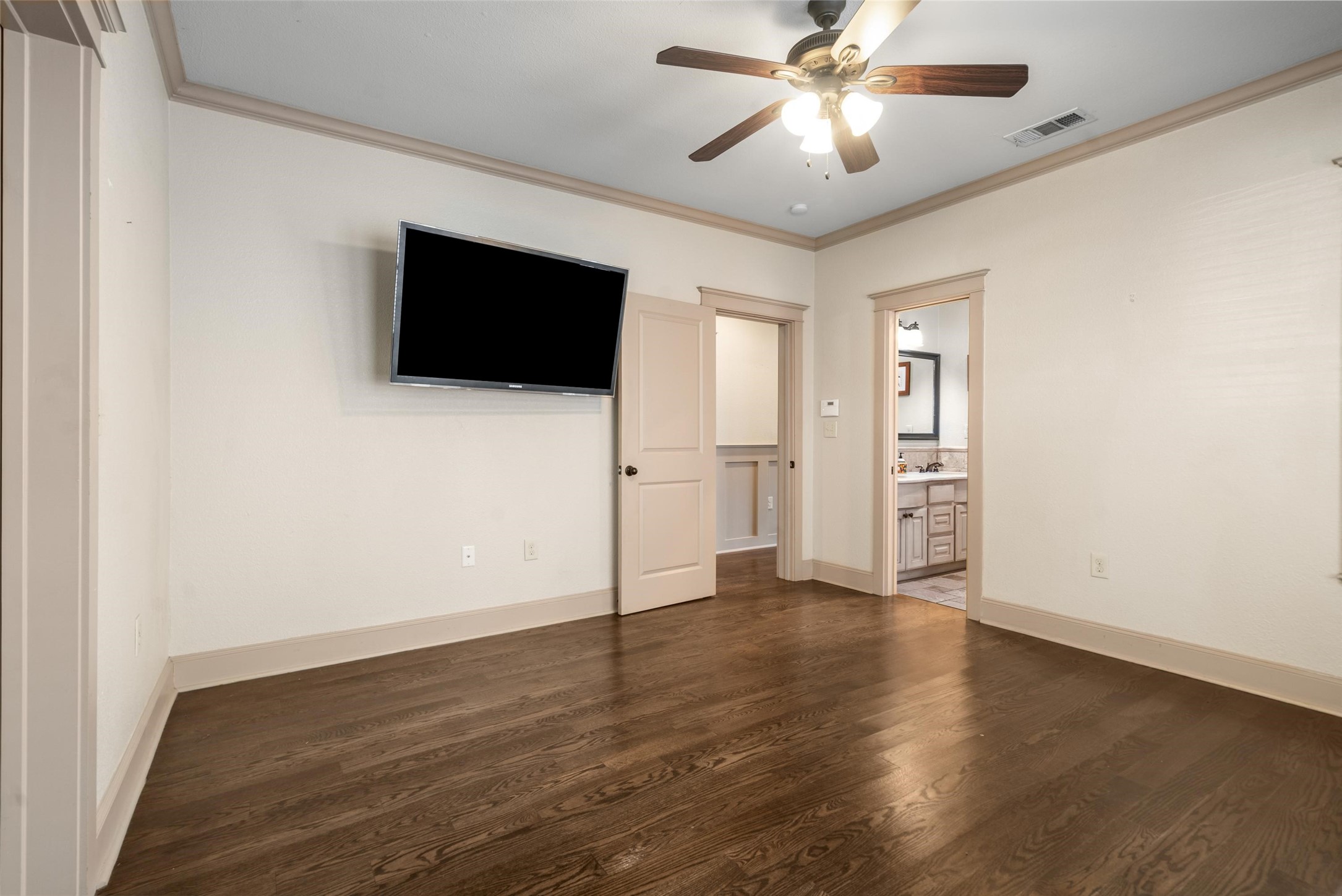 422 S Winnetka Avenue Dallas TX 75208