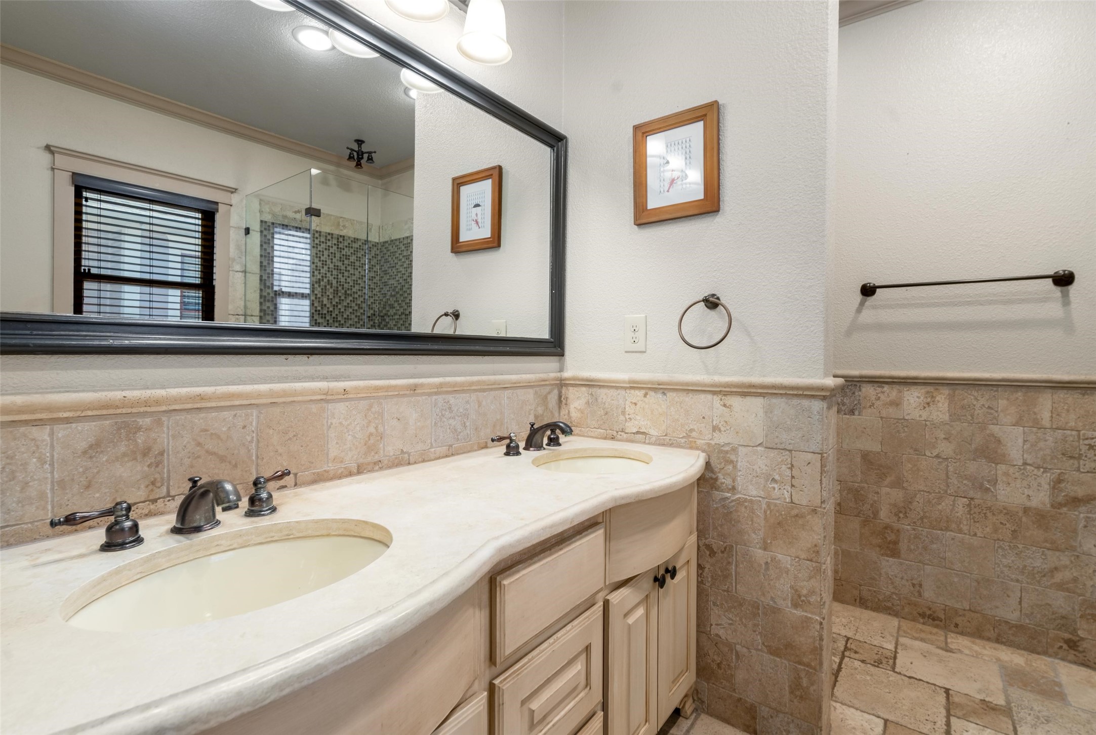 422 S Winnetka Avenue Dallas TX 75208