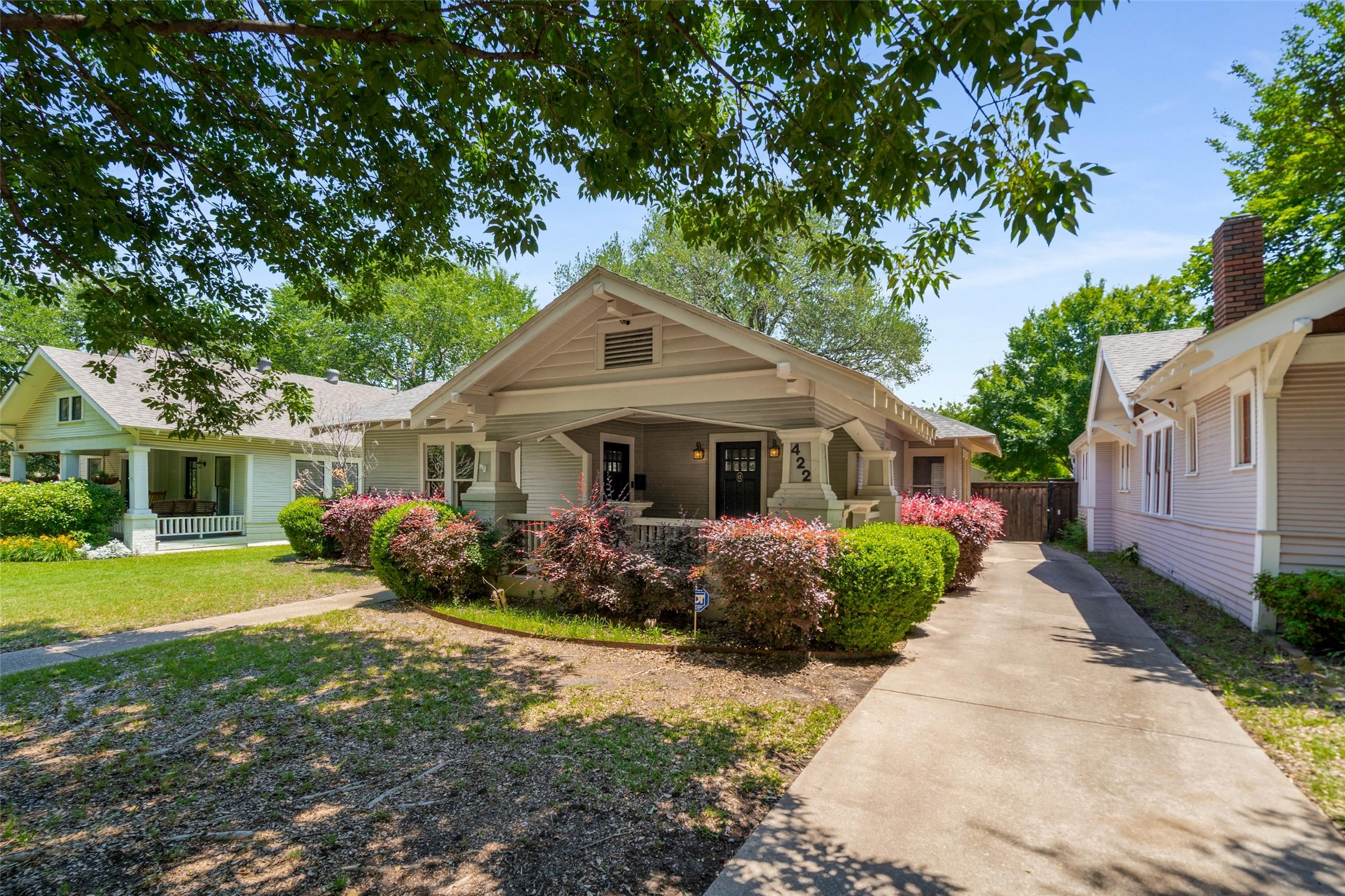 422 S Winnetka Avenue Dallas TX 75208