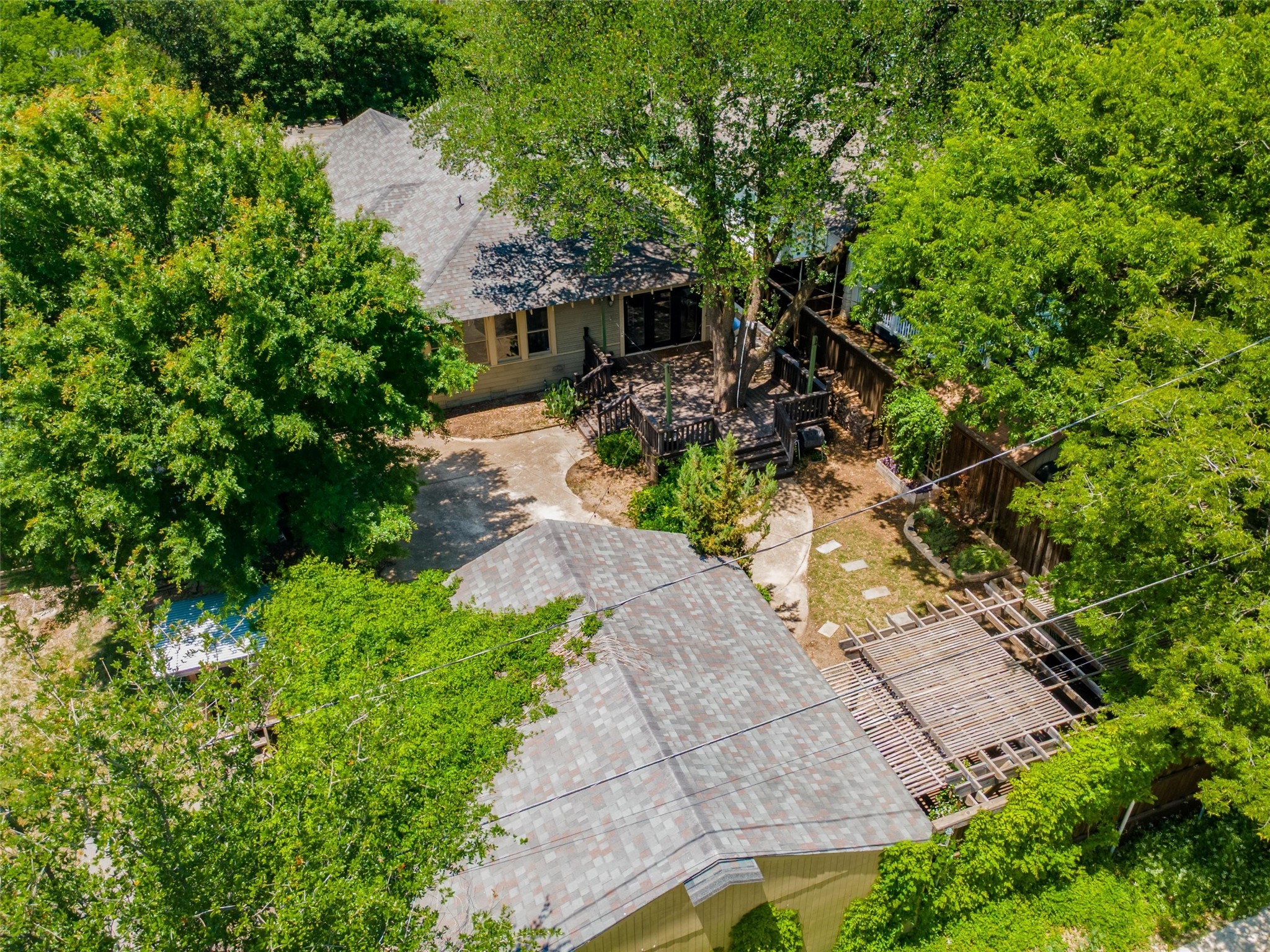 422 S Winnetka Avenue Dallas TX 75208