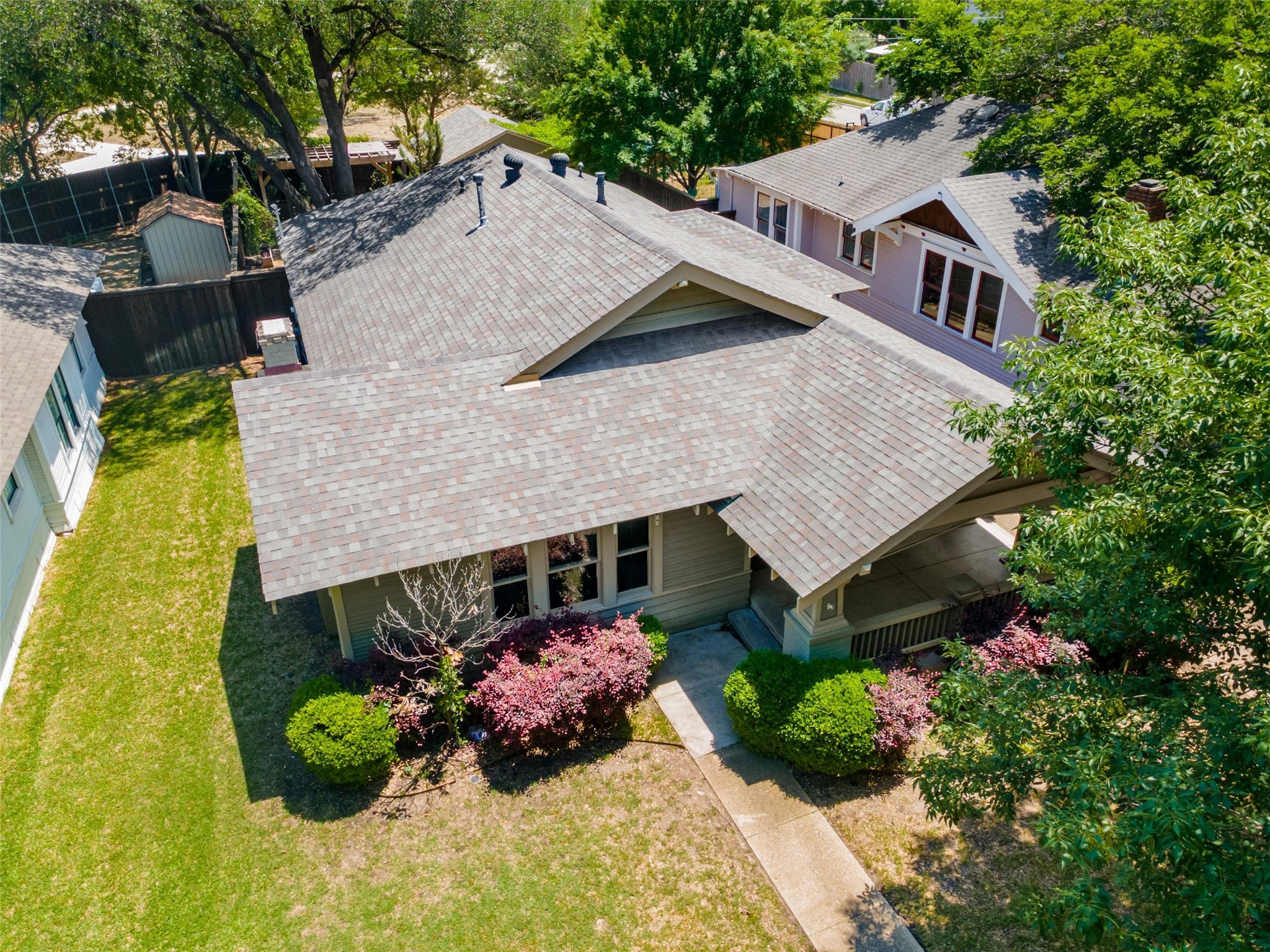 422 S Winnetka Avenue Dallas TX 75208