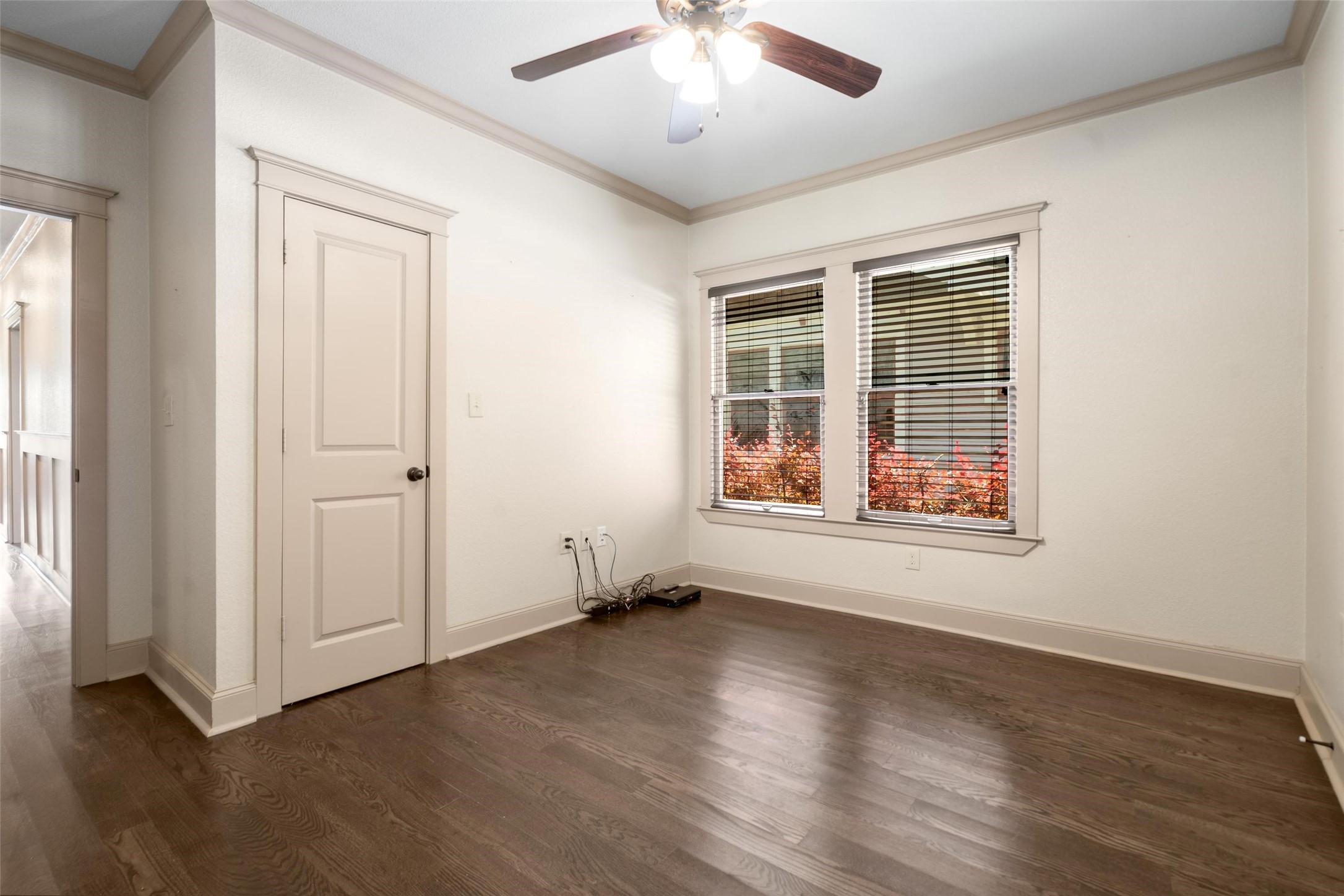 422 S Winnetka Avenue Dallas TX 75208