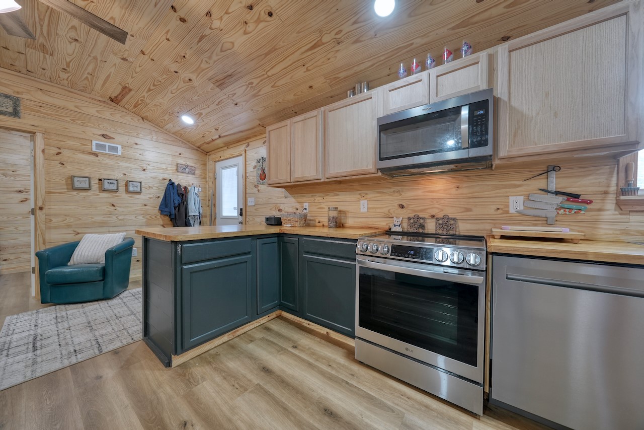 24773 Cr 460 Grand Saline TX 75140