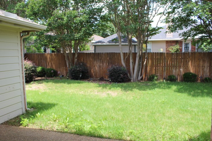 1070 Hillwood Drive Saginaw TX 76179
