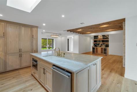 6645 Lange Circle Dallas TX 75214