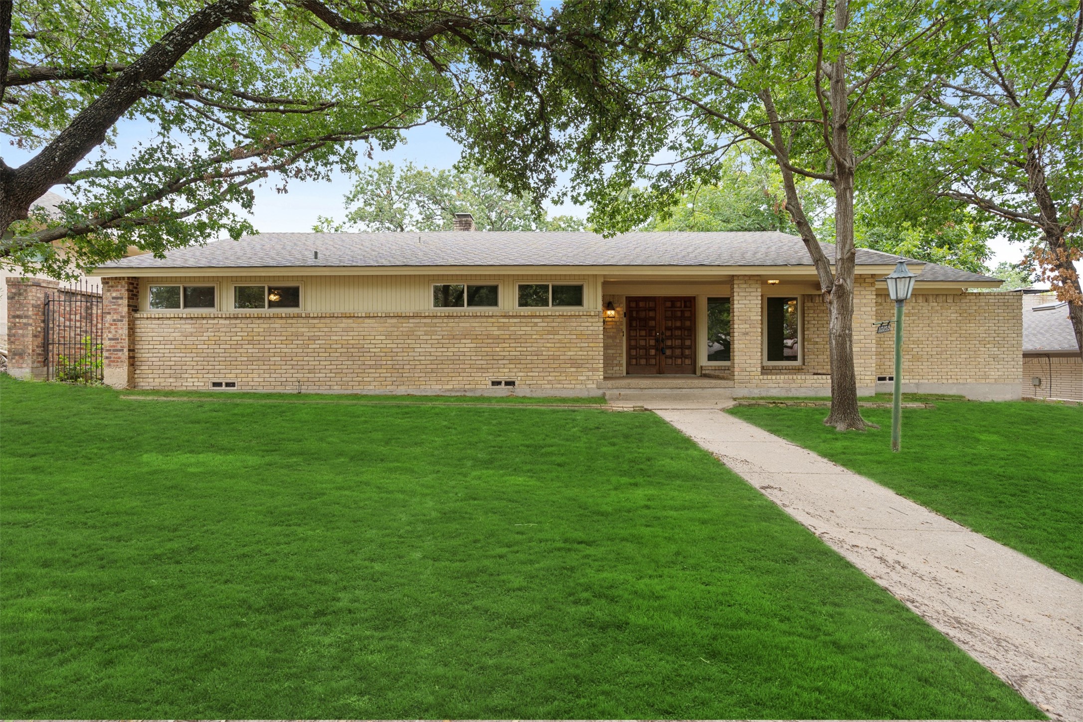 10150 Estate Lane Dallas TX 75238
