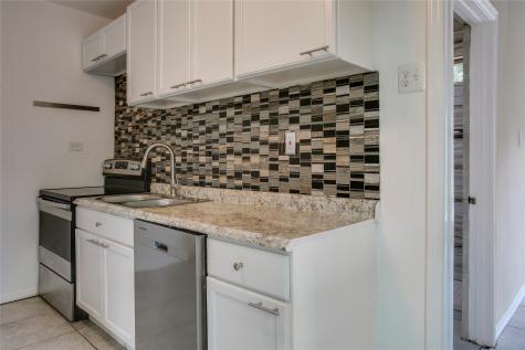 818 E Woodin Boulevard Dallas TX 75216