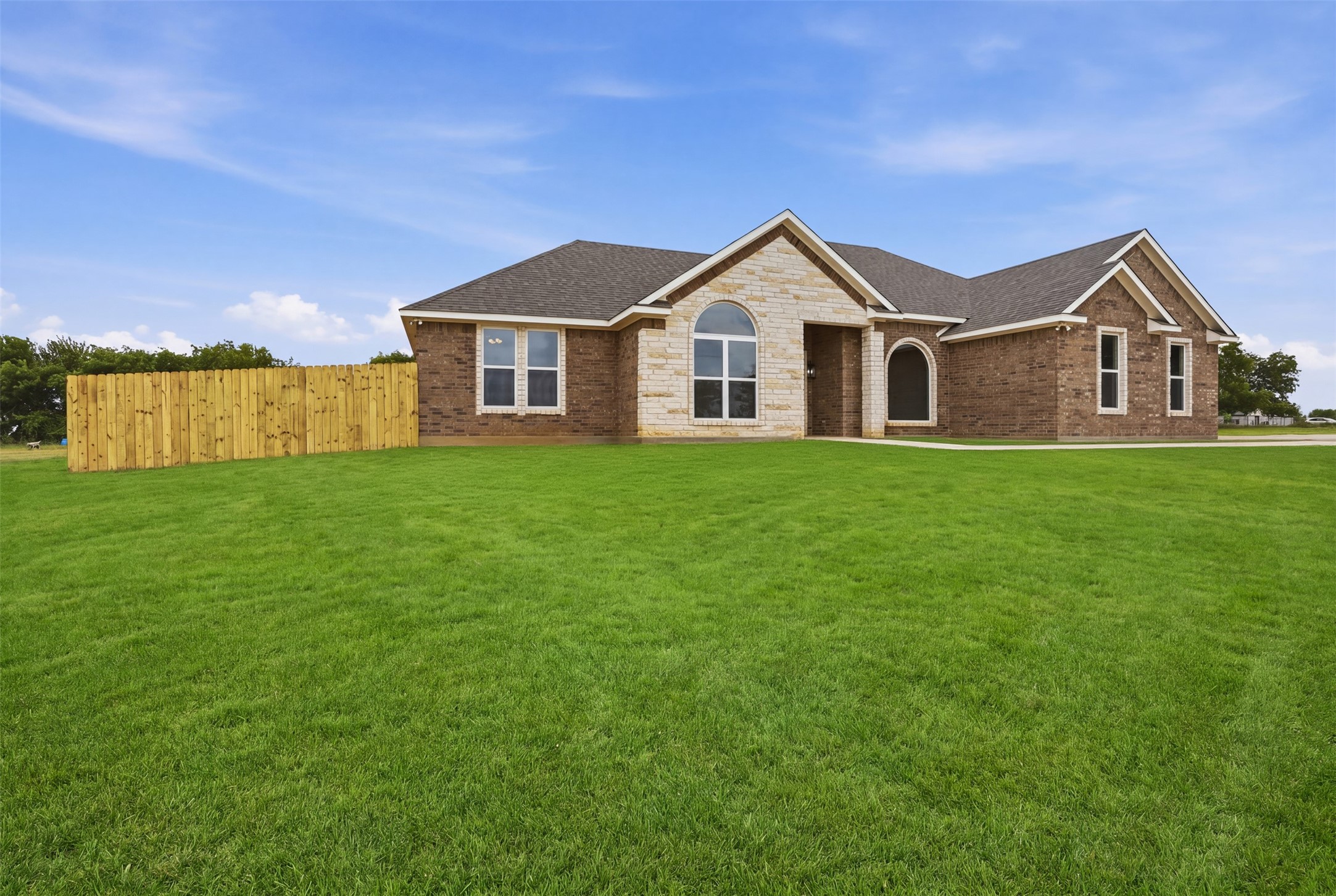6700 County Road 302 Grandview TX 76050