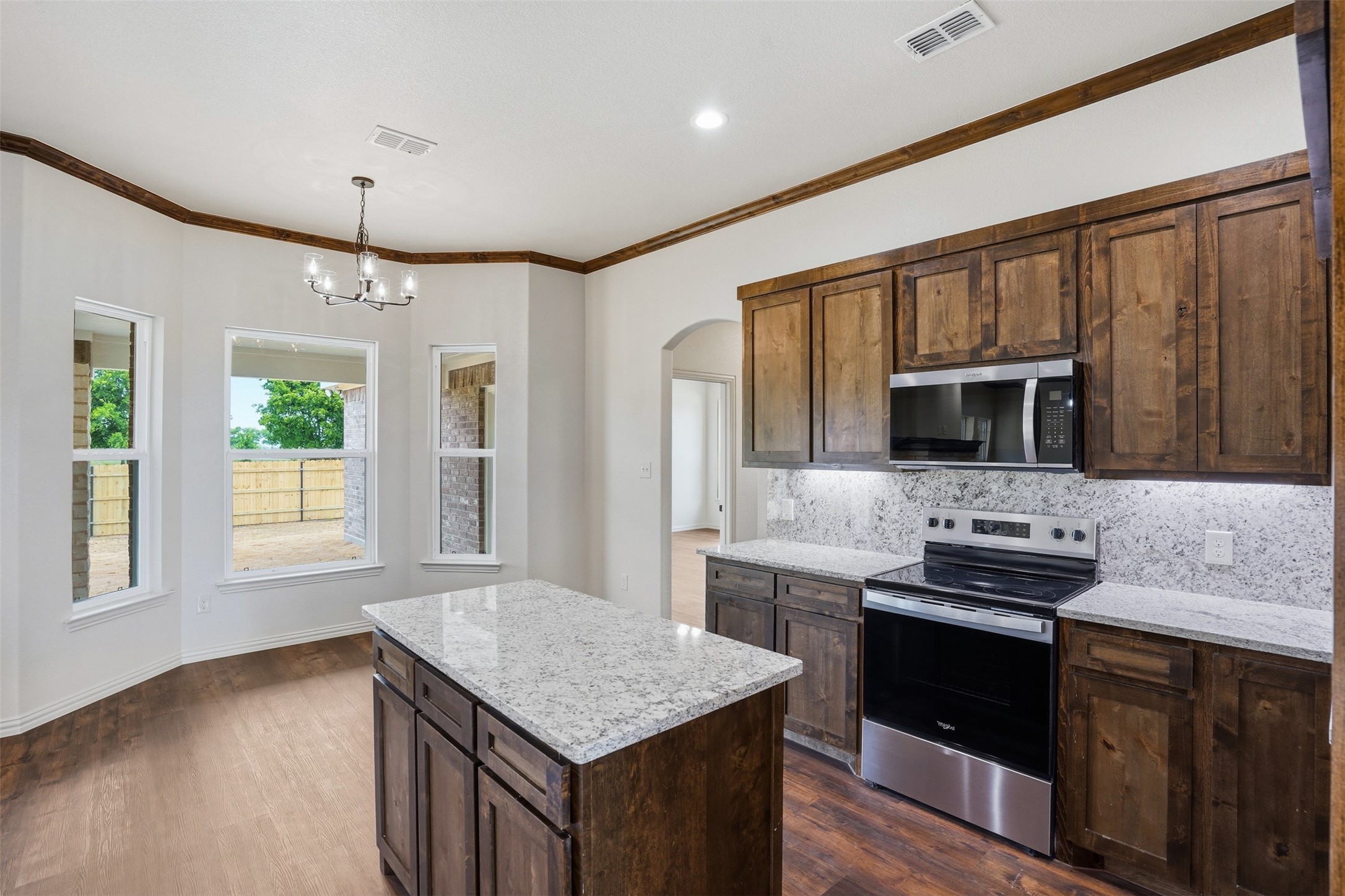 6700 County Road 302 Grandview TX 76050