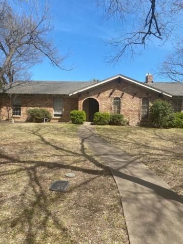 1231 Springbrook Circle Desoto TX 75115