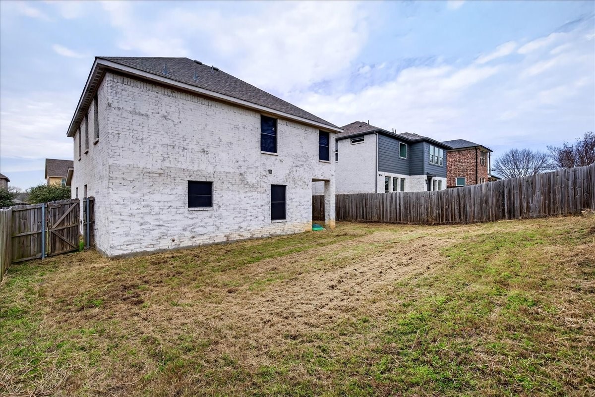105 Brooks Street Terrell TX 75160