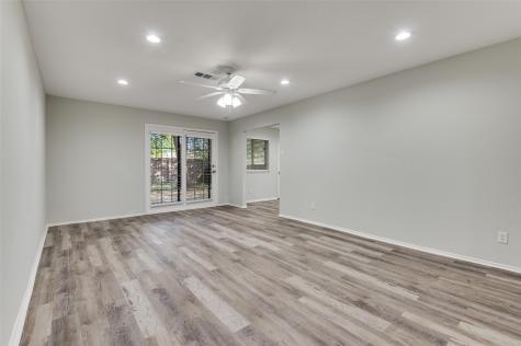 1902 Glenwick Lane Irving TX 75060