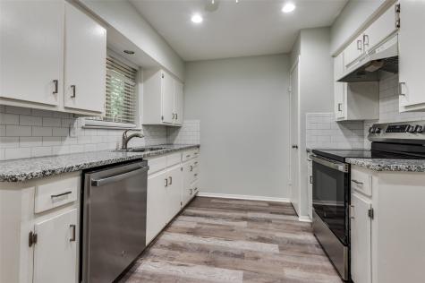 1902 Glenwick Lane Irving TX 75060