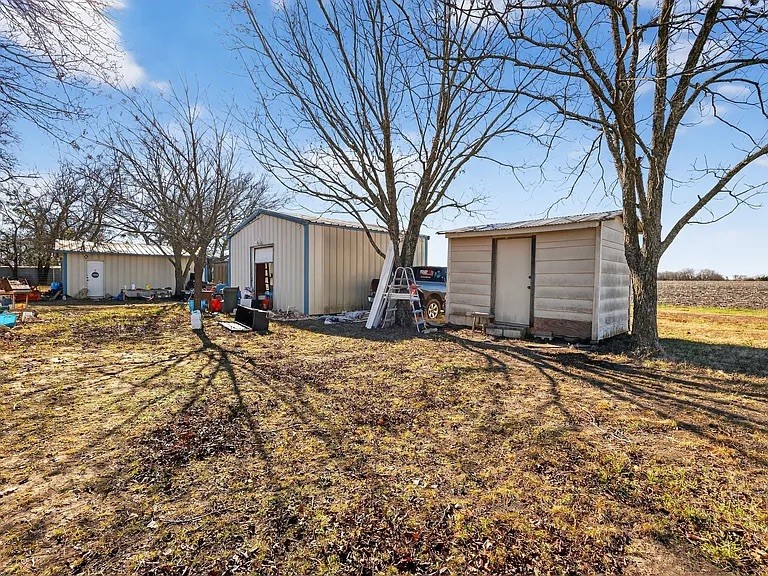 801 N Main Street Dodd City TX 75438