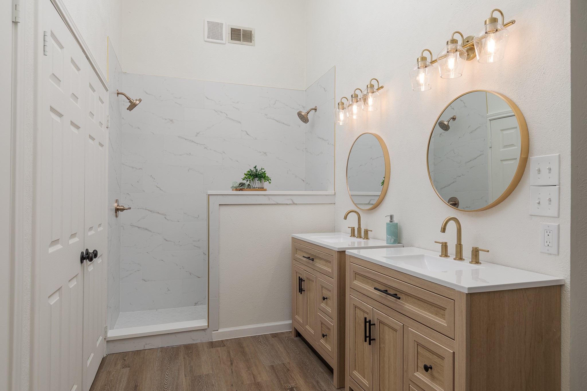 12 Kean Circle The Colony TX 75056