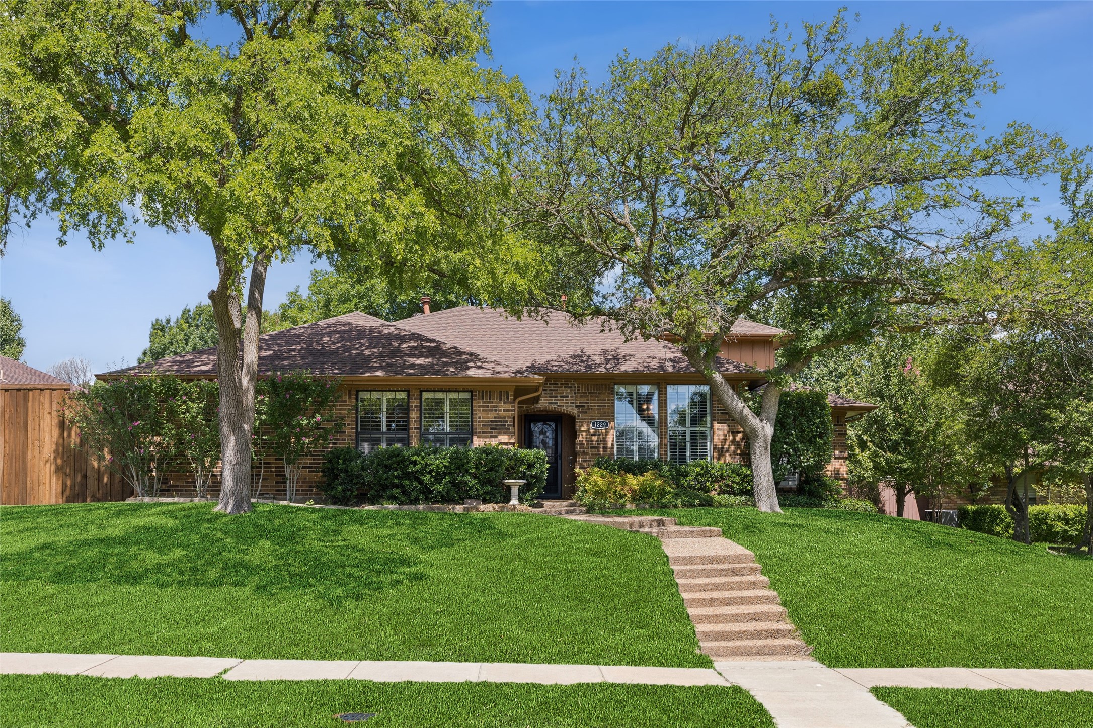 1229 Stonewall Street Garland TX 75043