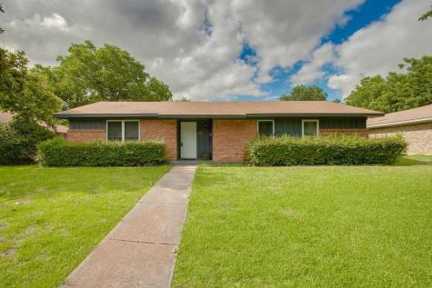 813 Poinsettia Drive Lancaster TX 75146