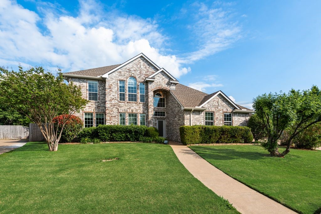 2400 Summer Glen Court Arlington TX 76001